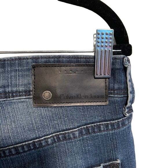 Calvin Klein- Women’s Dark Wash Boot Cut 99% Cotton Jeans, Size 32 - Picture 7 of 11